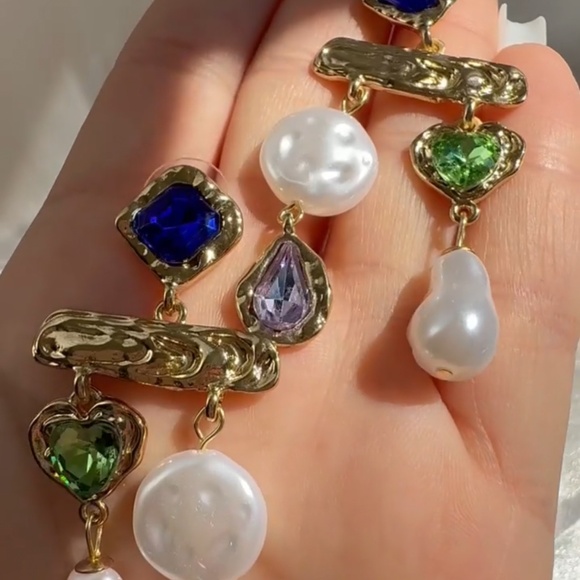 Luxury Crystal Pearl Drop Earrings – Elegant Multicolor Statement Jewelry - Picture 5 of 6